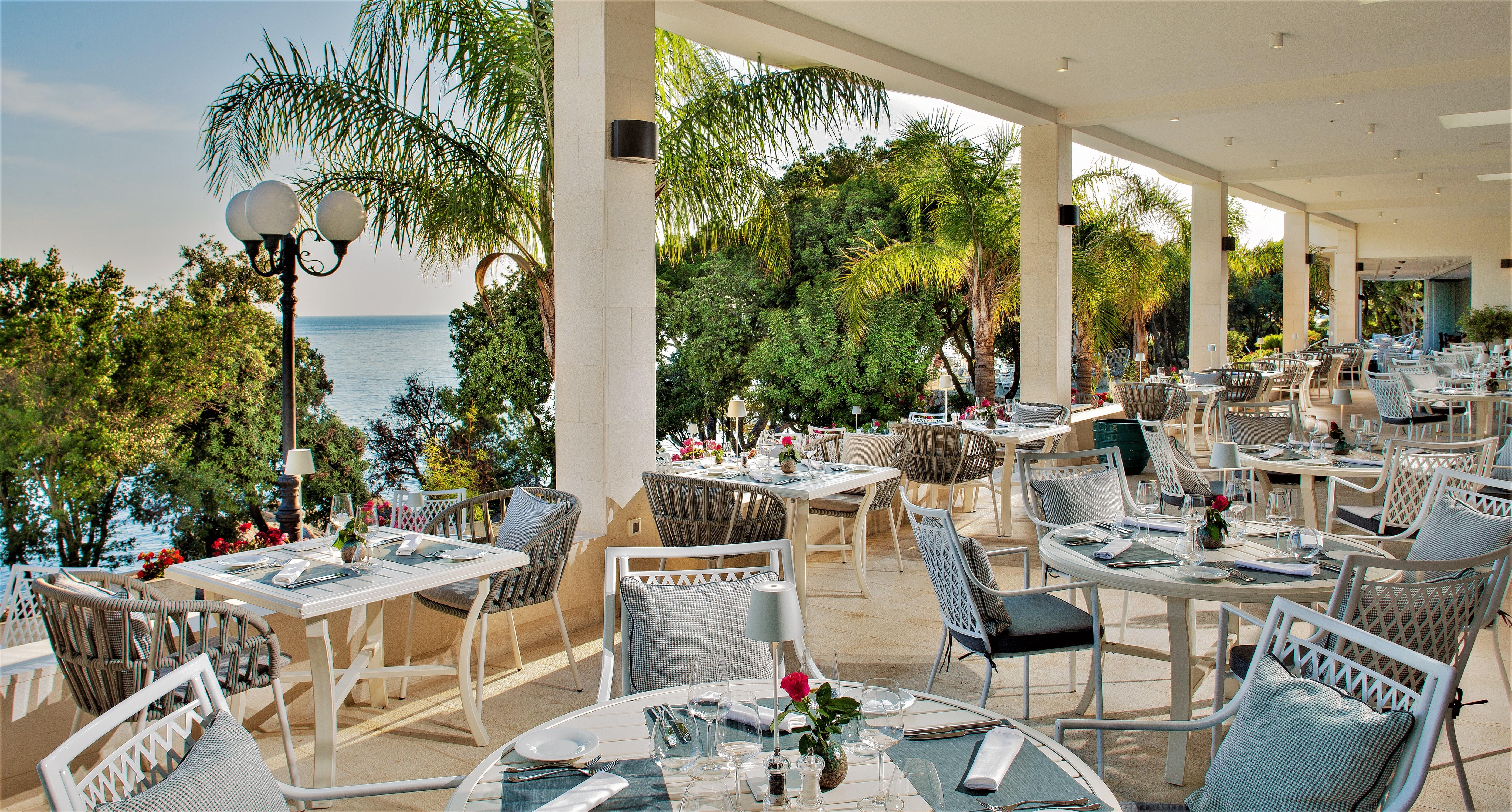 فندق رويال برنسس دوبروفينك المظهر الخارجي الصورة The restaurant at the hotel