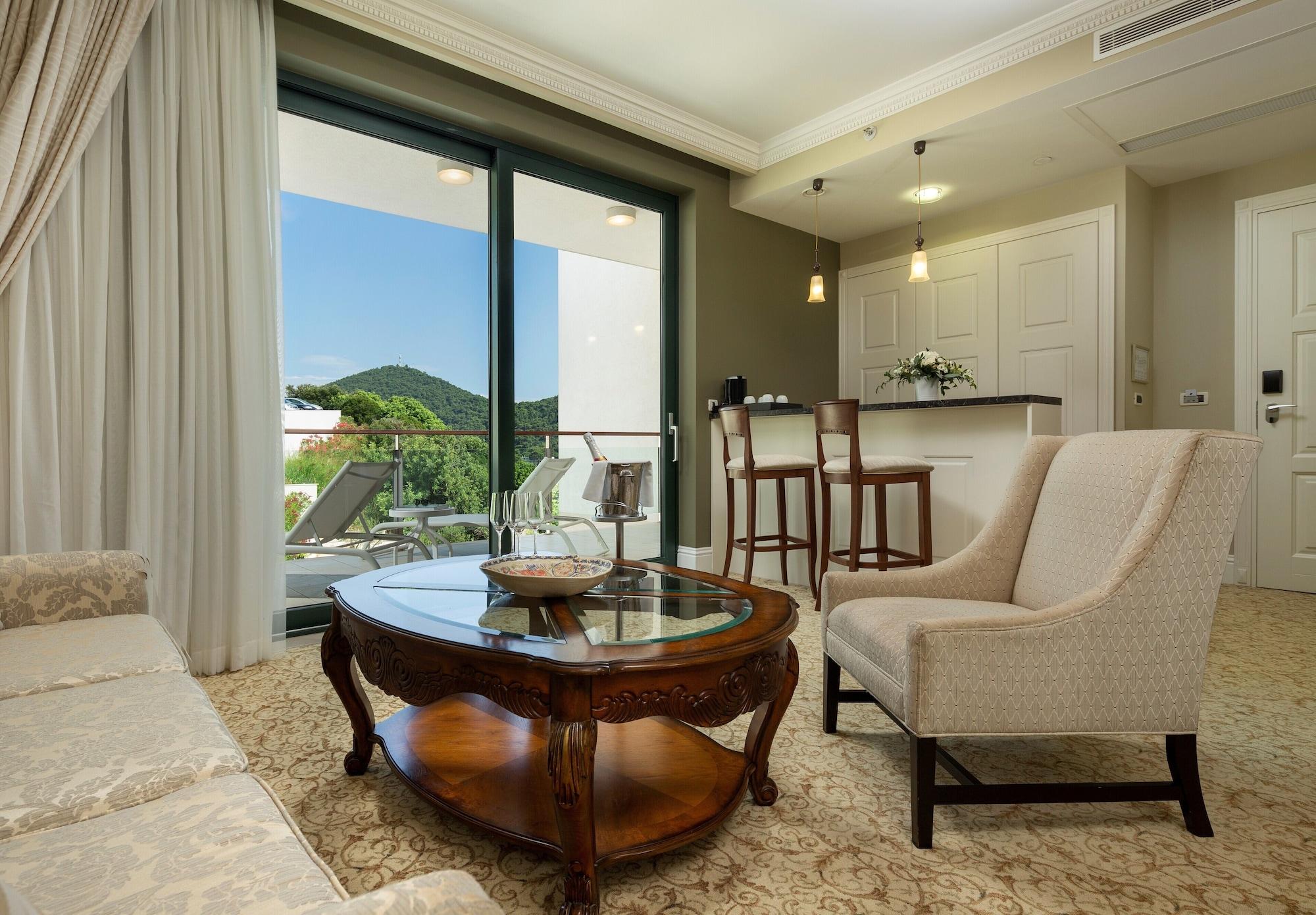 فندق رويال برنسس دوبروفينك المظهر الخارجي الصورة A living room