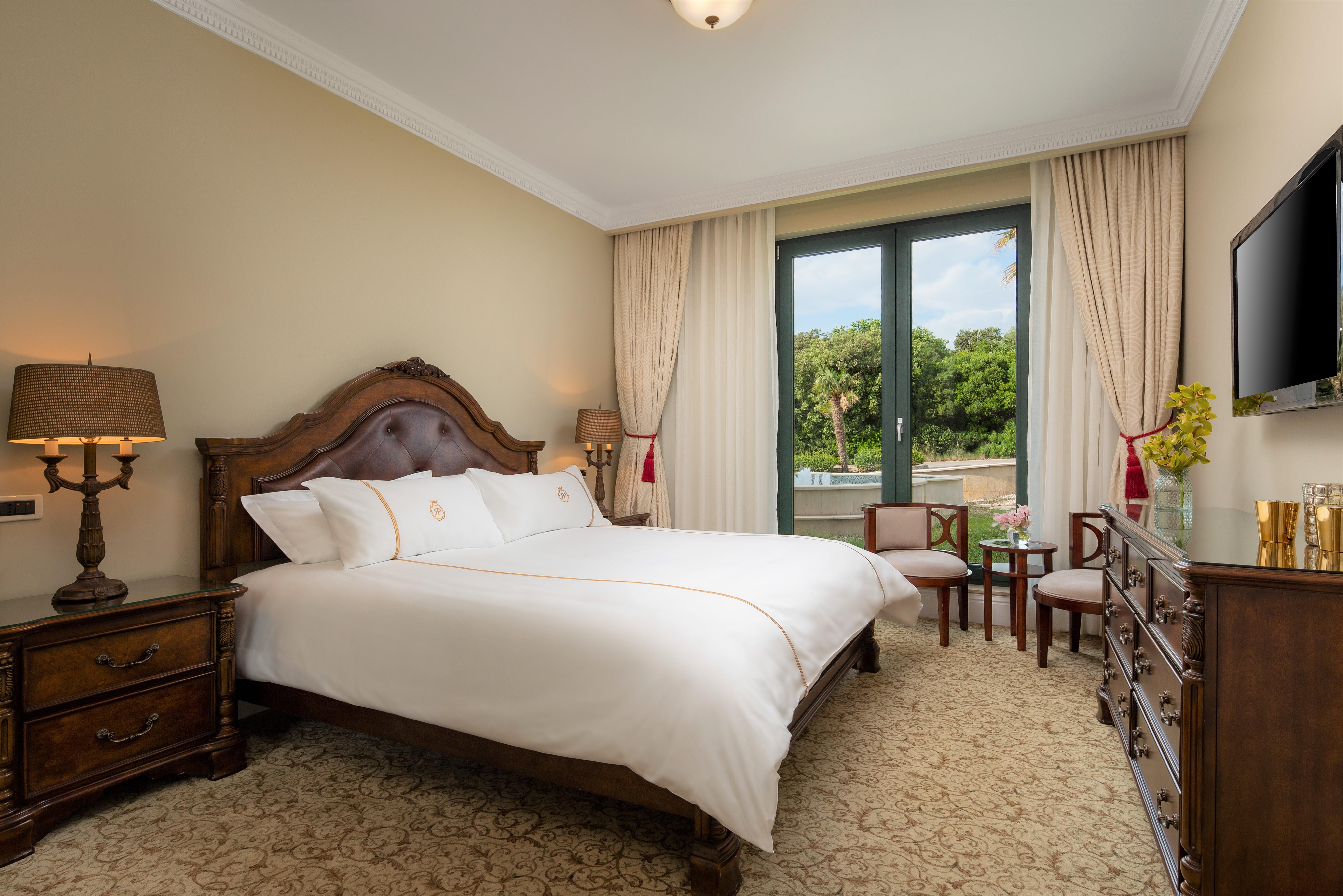 فندق رويال برنسس دوبروفينك المظهر الخارجي الصورة A bedroom at the hotel
