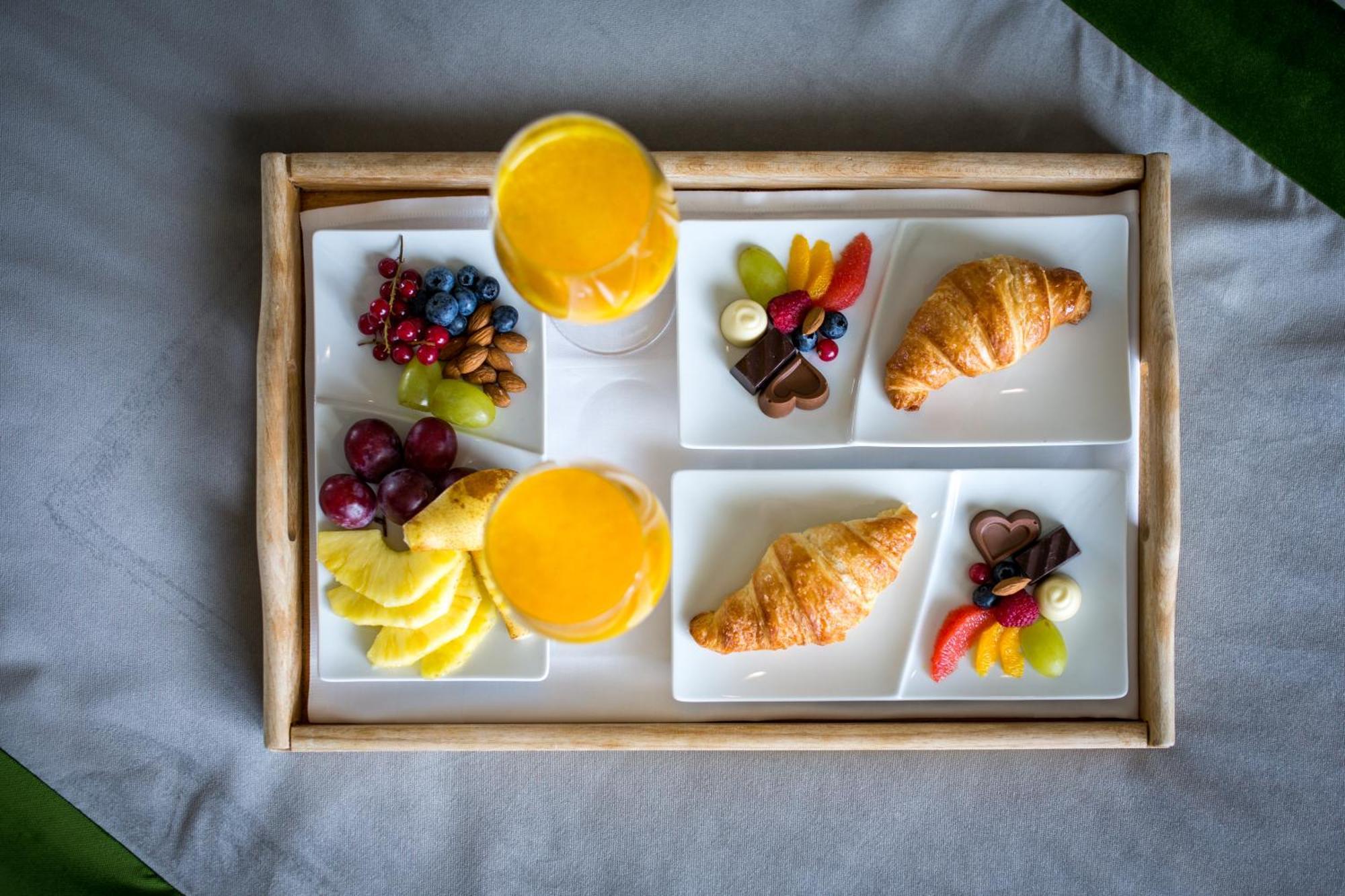 فندق رويال برنسس دوبروفينك المظهر الخارجي الصورة A breakfast tray