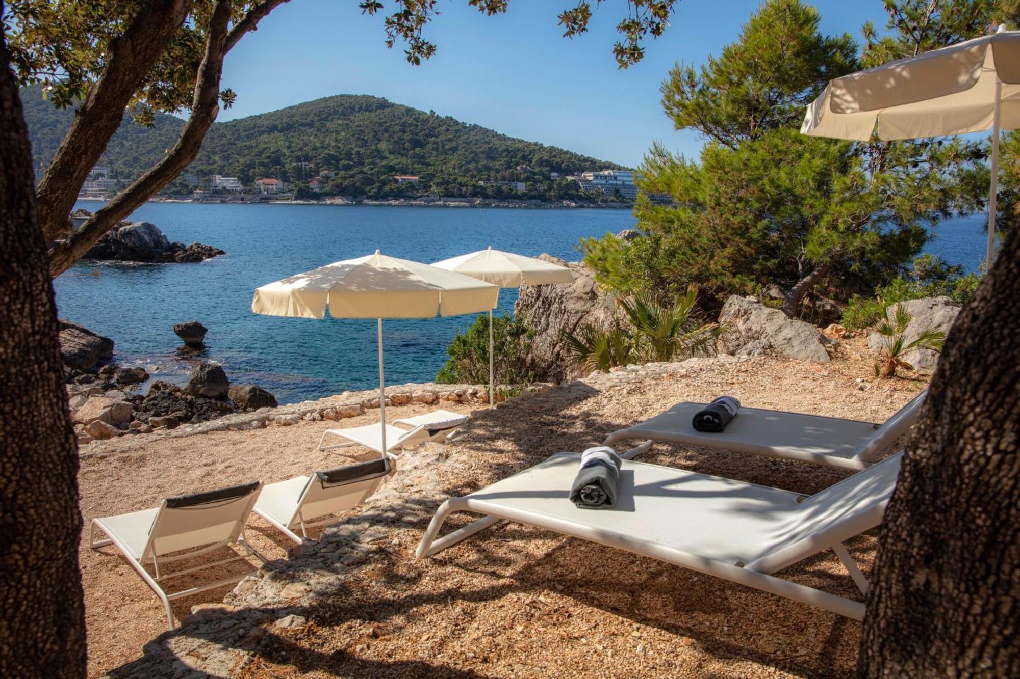 فندق رويال برنسس دوبروفينك المظهر الخارجي الصورة Beach in the Bay of Vatsa