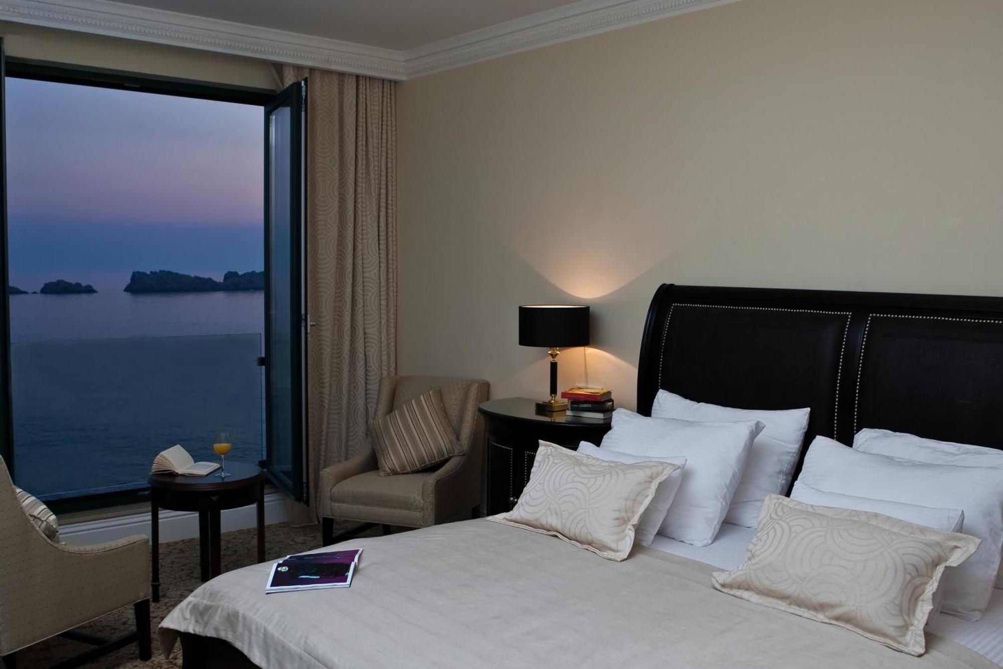 فندق رويال برنسس دوبروفينك المظهر الخارجي الصورة A room at the hotel